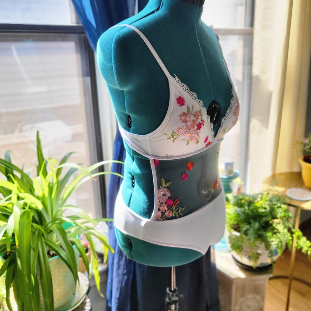 One Piece Bathing suit - Picture 2 of 4
